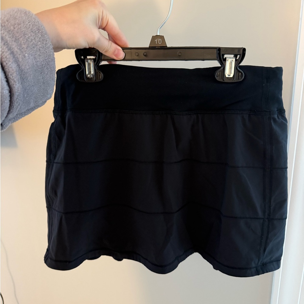Lululemon black skirt